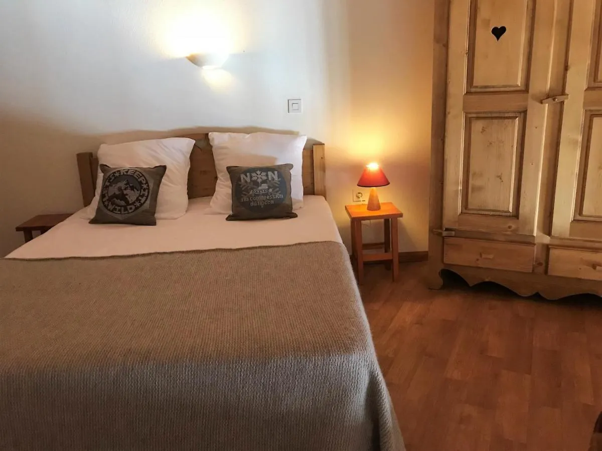 Apartment Appartement Les Gets, 1 Piece, 4 Personnes - Fr-1-454-27 France