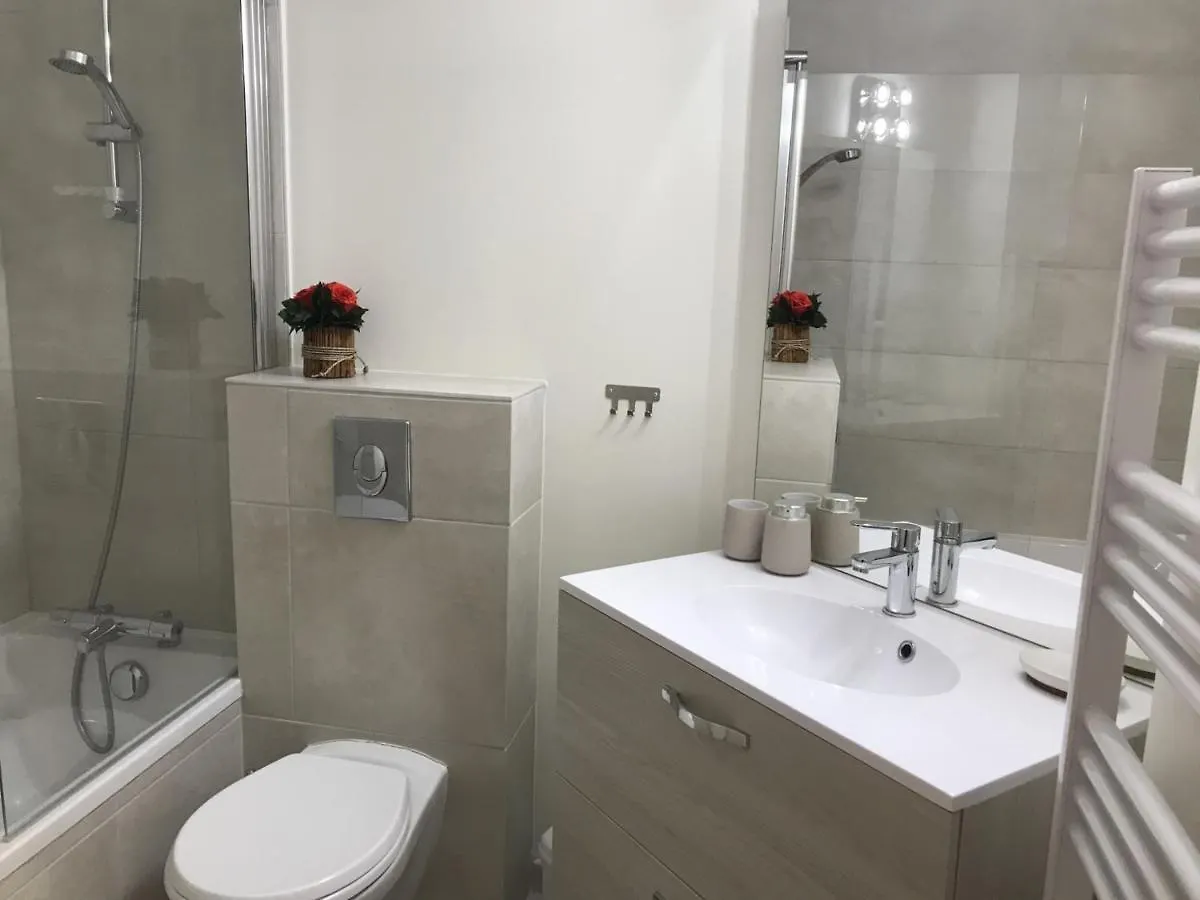 Apartment Appartement Les Gets, 1 Piece, 4 Personnes - Fr-1-454-27